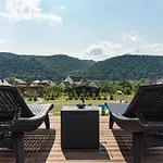 Chalet простір Kamenitsa